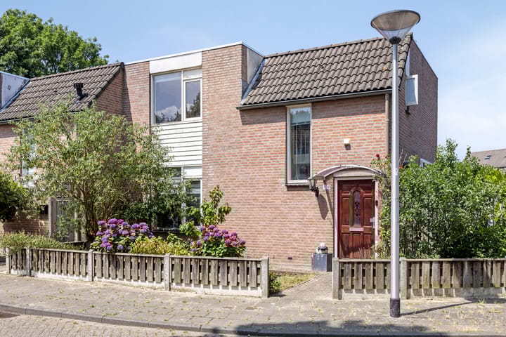 Peelhof 109 in Helmond foto