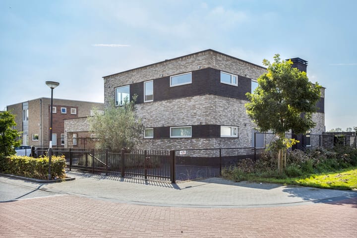 Penningkruidstraat 2 in Lelystad foto