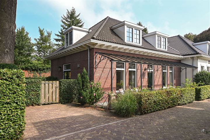 Perahof 22 in Baarn