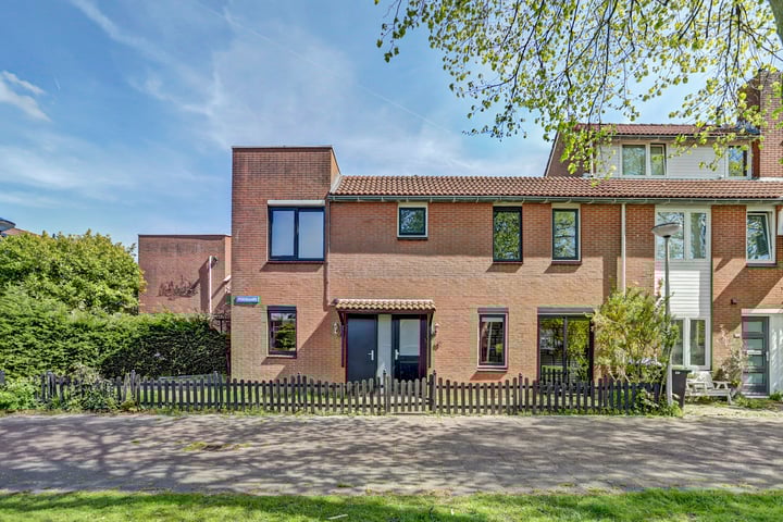 Perengaard 18 in Spijkenisse