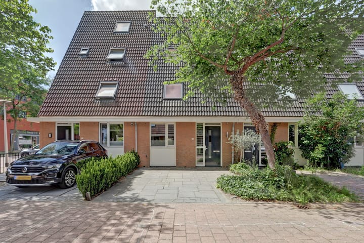 Perengaarde 52 in Hendrik-Ido-Ambacht