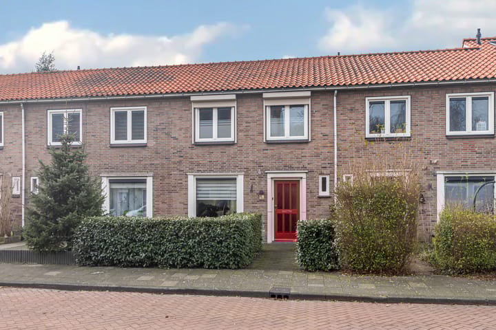 Perzikenstraat 6 in Naaldwijk