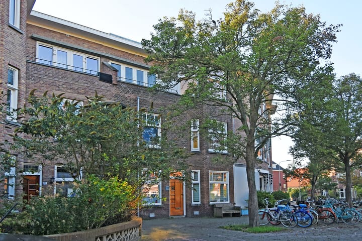 Perziklaan 76 in 's-Gravenhage