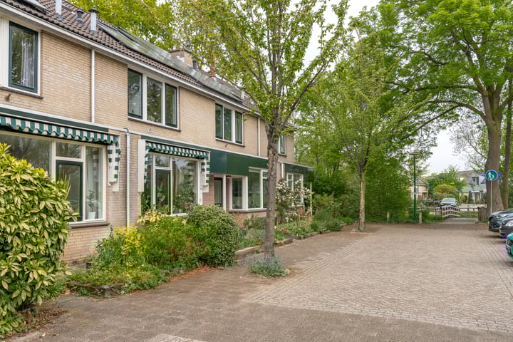Phia Berghoutlaan 29 in Oegstgeest
