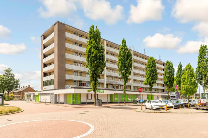 Phohistraat 104 in Huizen photo