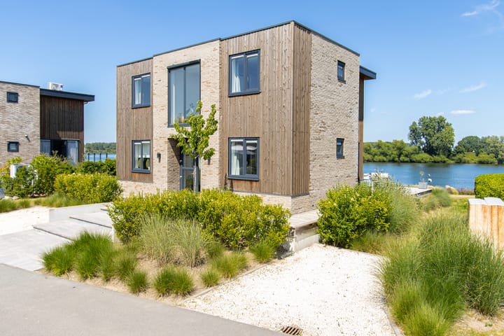 Photo of property Piekenwaardweg 10a-124, Kerkdriel