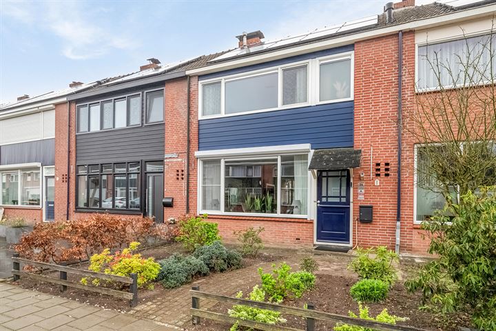 Photo of property Piet Heinstraat 24, Borne