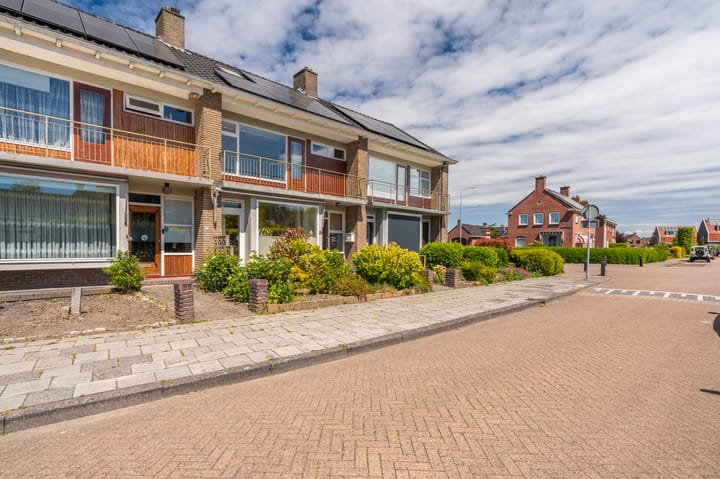 Photo of property Piet Heinstraat 35, Delfzijl