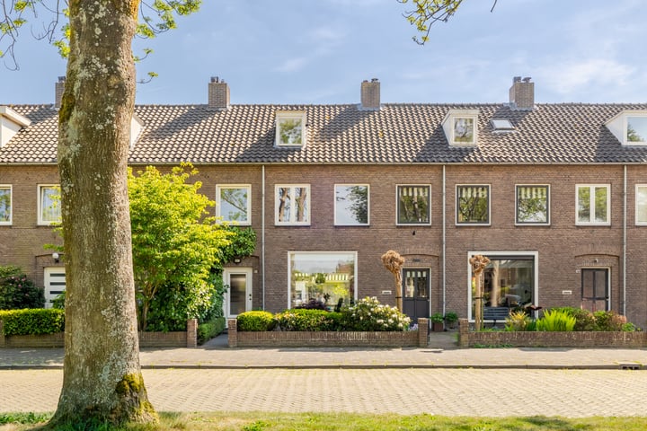 Piet Heynlaan 32 in Breda