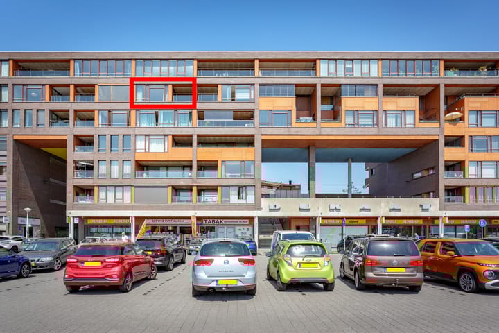 Pieter Calandlaan 674 in Amsterdam
