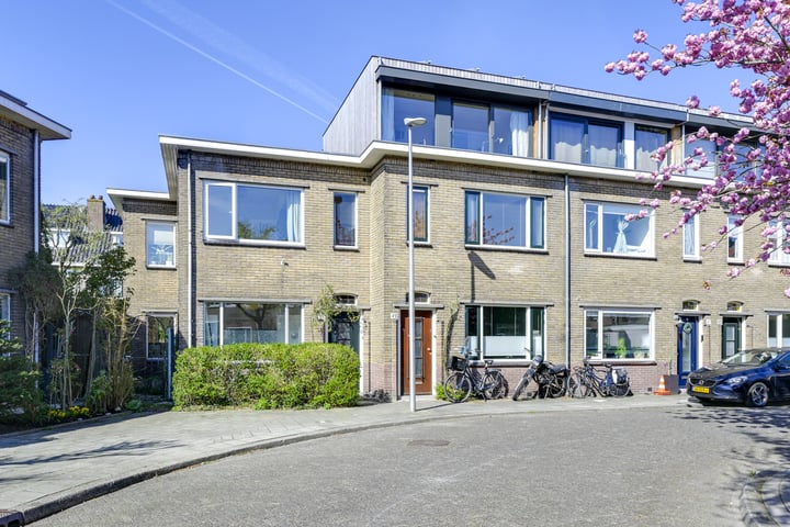 Photo of property Pieter de Hooghstraat 51, Utrecht