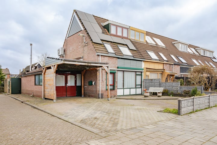 Pieter Dekkerstraat 85 in Winkel