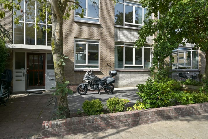 Pieter Meinersstraat 10 in 's-Gravenhage photo