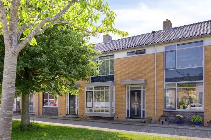 Pieter Straatlaan 68 in Den Helder