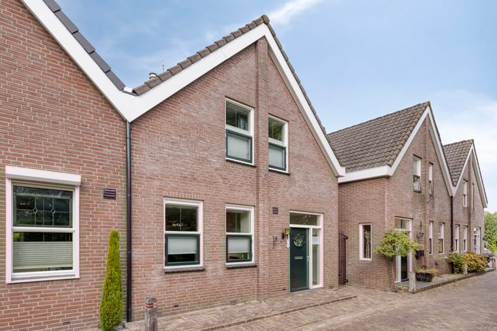 Pietmanskolkstraat 6 in Borne