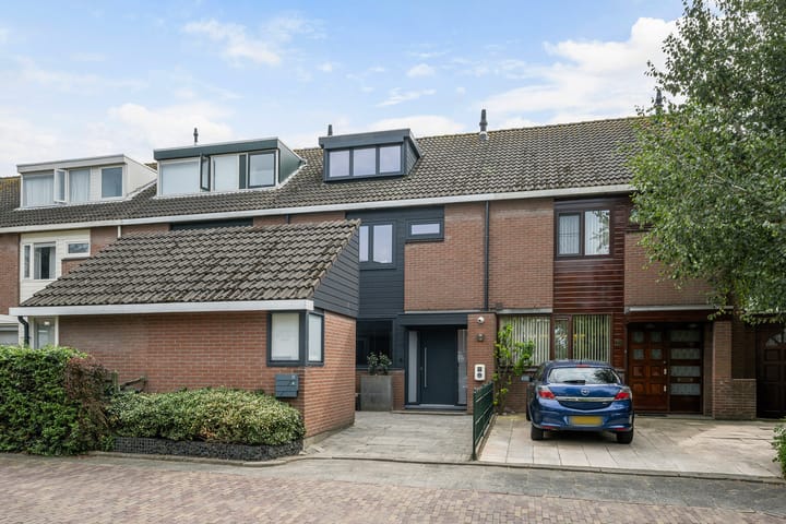 Pijnboomdreef 28 in Vlaardingen photo