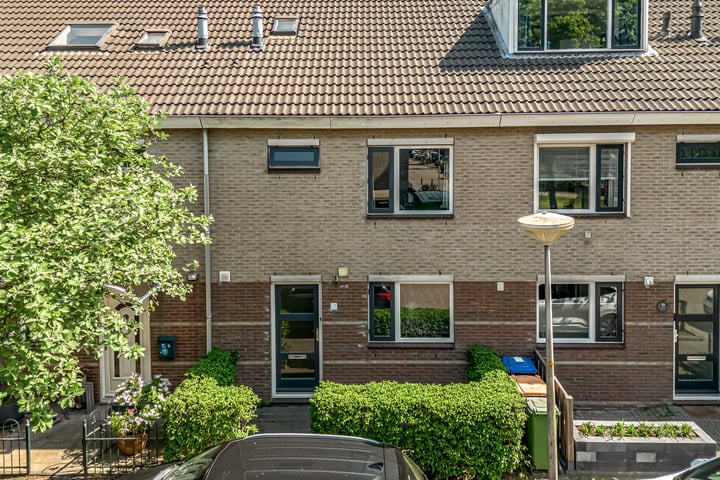 Pinksterbloem 17 in Velserbroek