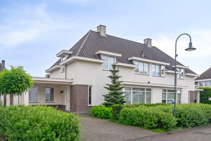 Photo of property Pinksterbloembeek 7, Helmond