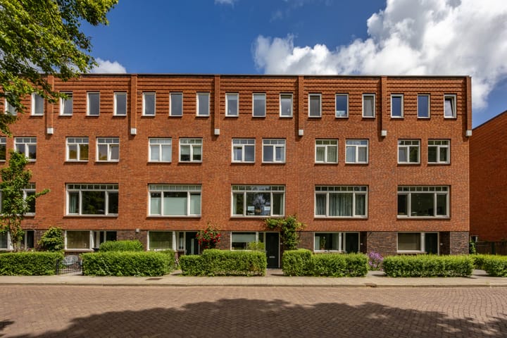 Photo of property Pioenstraat 193, Groningen