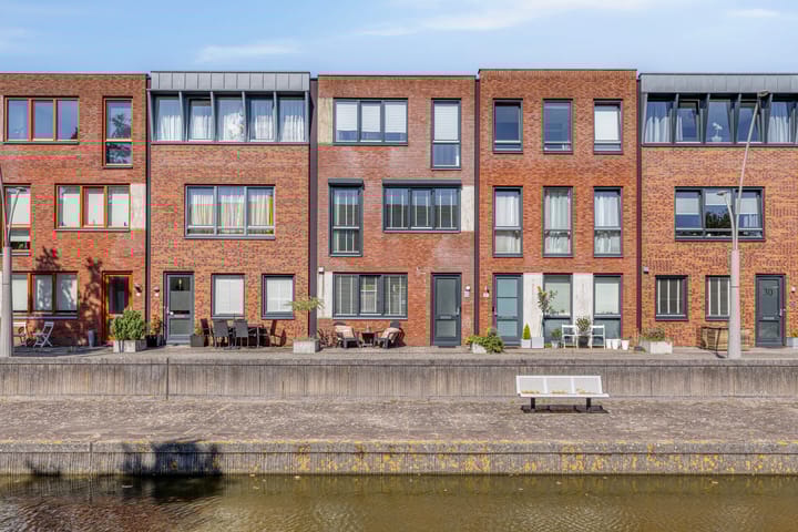 Piraeushaven 32 in Purmerend photo