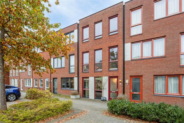 Piraeushaven 51 in Purmerend