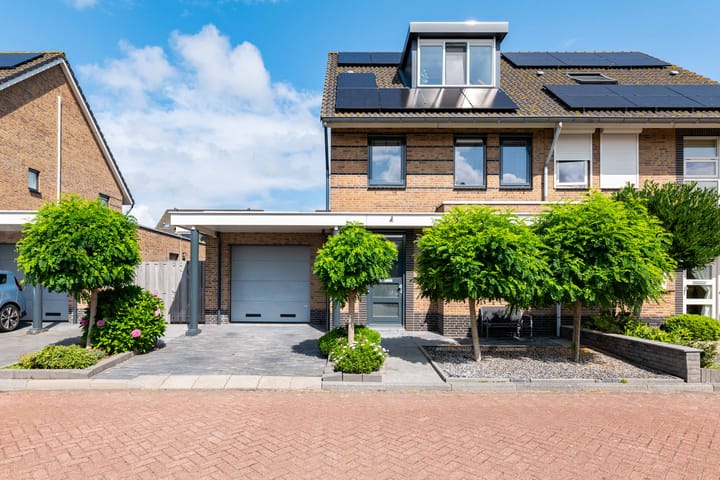 Photo of property Plaggenweide 5, Hellevoetsluis
