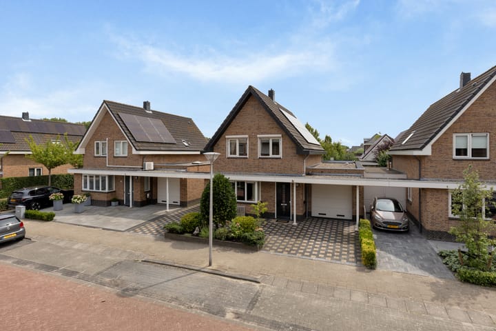 Plaggenweide 8 in Hellevoetsluis