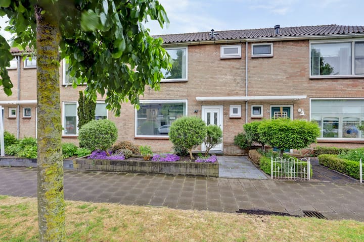 Photo of property Planetenlaan 36, Nieuw-Lekkerland