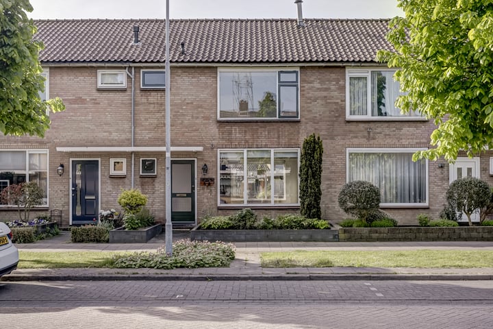 Photo of property Planetenlaan 38, Nieuw-Lekkerland
