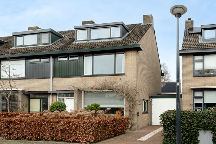 Plantsoen 60 in Prinsenbeek