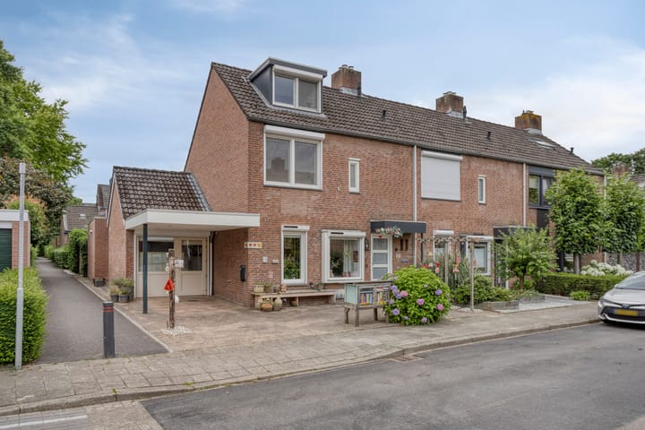 Photo of property Plataanhoven 27, Maastricht