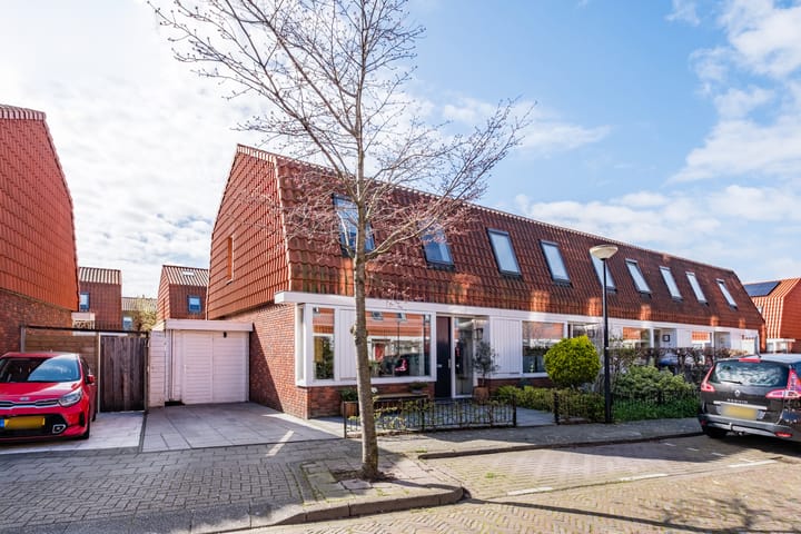 Plataanlaan 10 in Zaandam