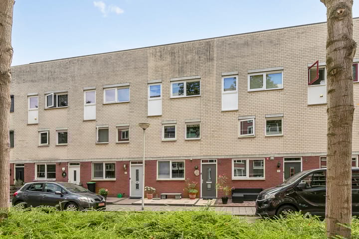 Plataanstraat 12 in Spijkenisse