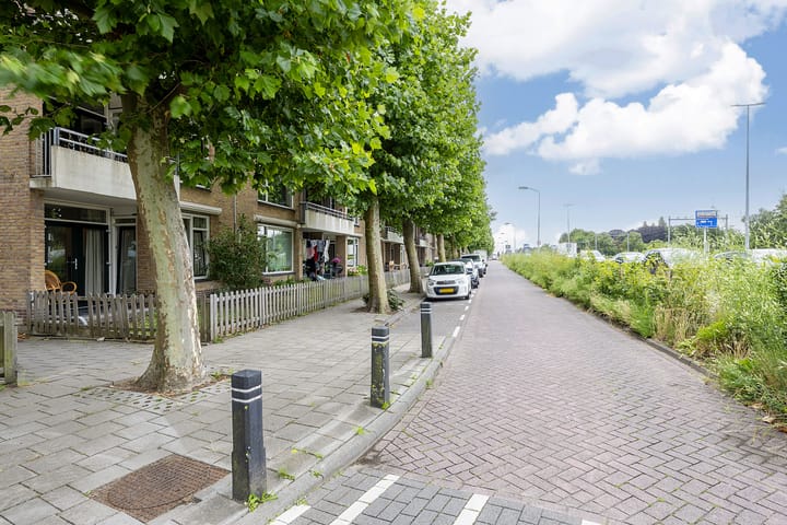 Photo of property Plataanweg 36, Zaandijk