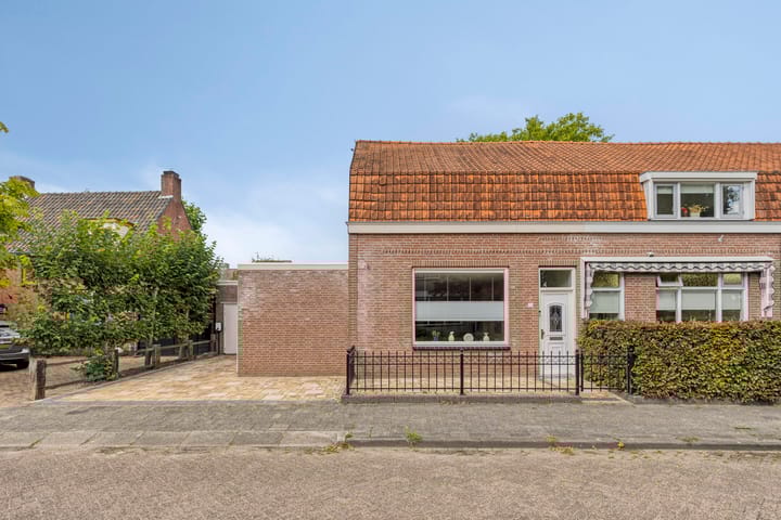 Platinadijk 58 in Roosendaal