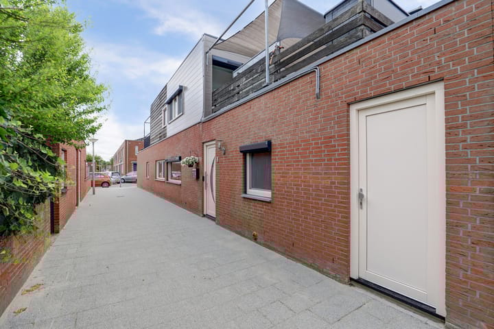 Platte Molendijk 8 in Hoogvliet Rotterdam