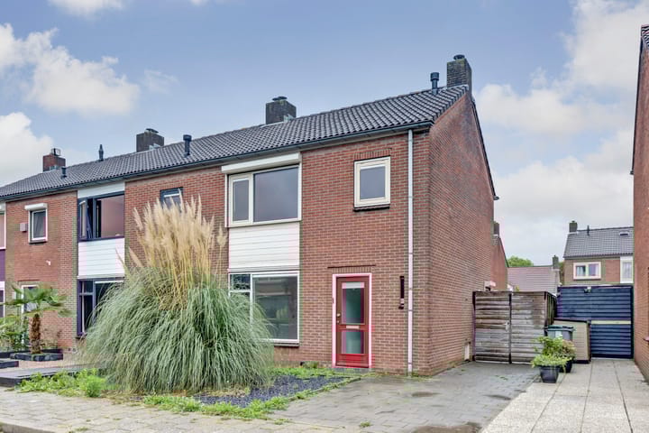 Plechelmastraat 12 in Gendt