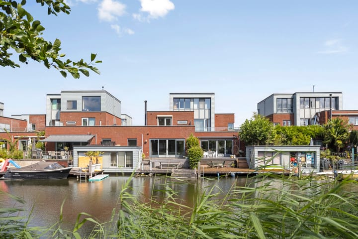 Plecht 12 in Almere