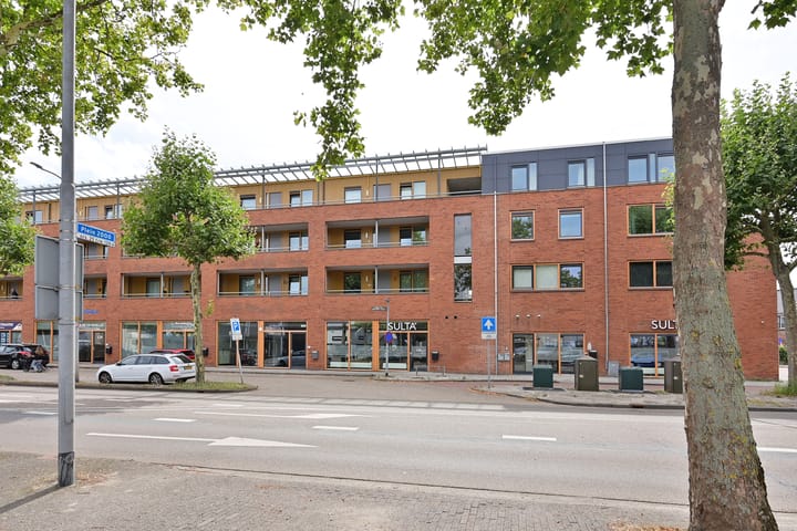 Plein 2000 119 in Huizen