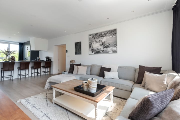 Photo of property Plesmanweg 431, Beverwijk