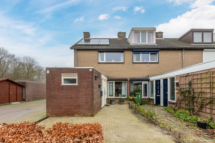 Photo of property Plevierstraat 15, Oosterhout