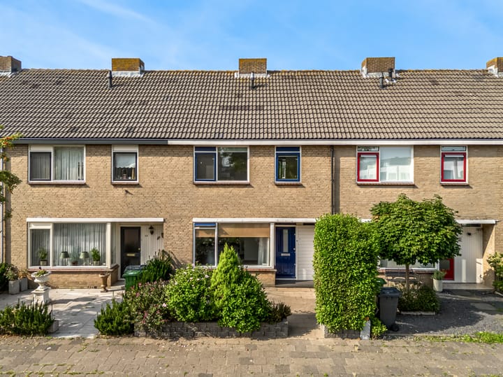 Plevierstraat 27 in Maassluis