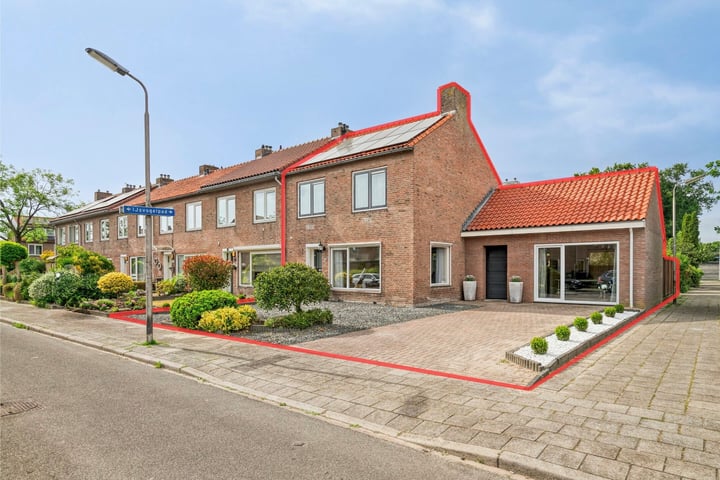 Plevierstraat 32 in Amersfoort foto