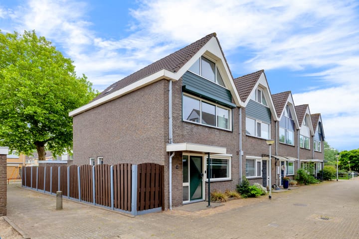 Ploegschaar 10 in Hellevoetsluis