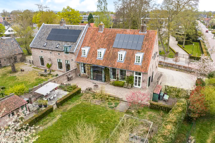 Photo of property Pluimenburgsestraat 4, Dodewaard