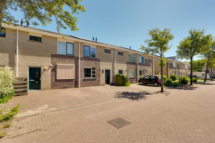 Plutostraat 7 in Assen