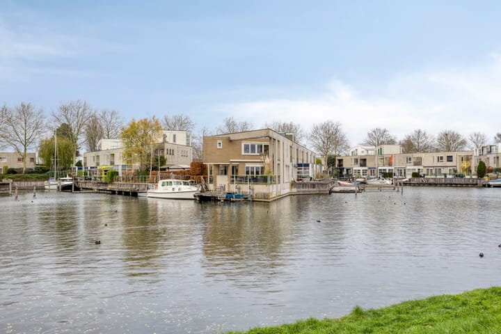 Pluuthaven 32 in Zeewolde