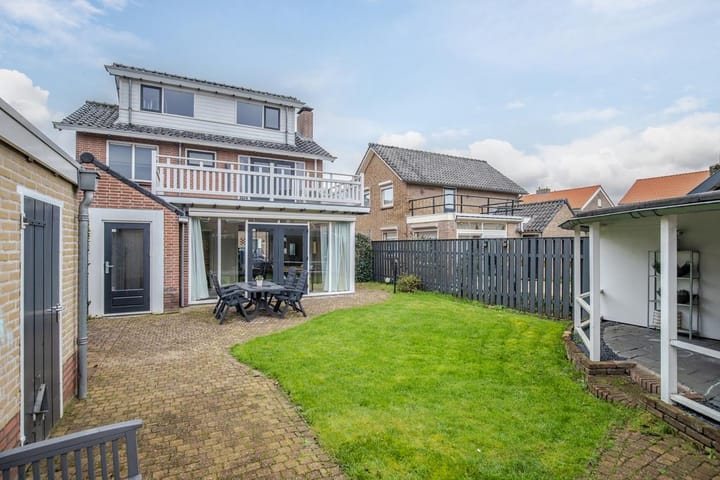 Photo of property Poelsstraat 12, Westervoort