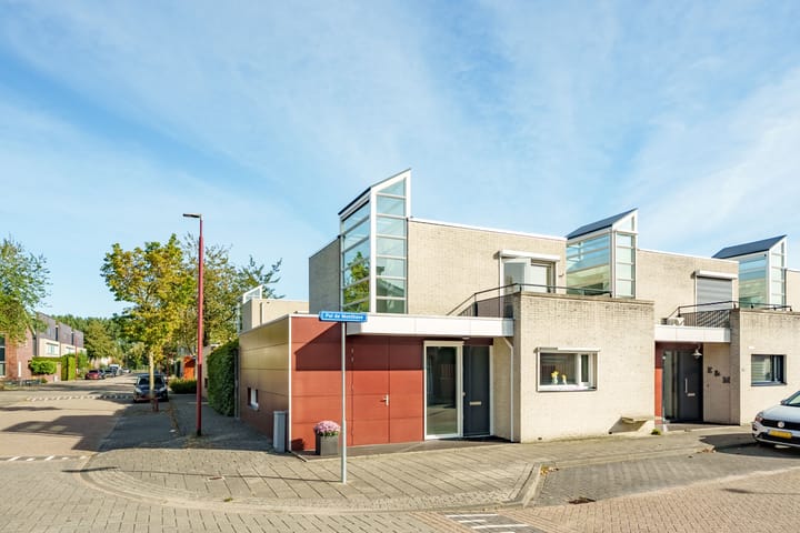 Pol de Monthove 30 in Nieuwegein