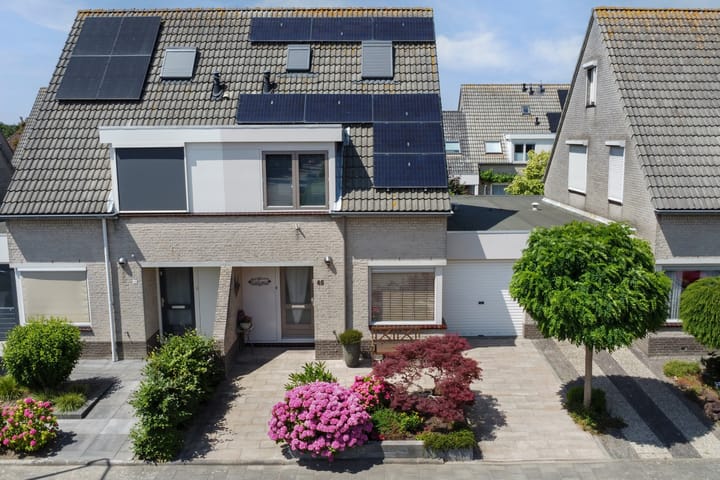 Poldervaart 45 in 's-Gravendeel